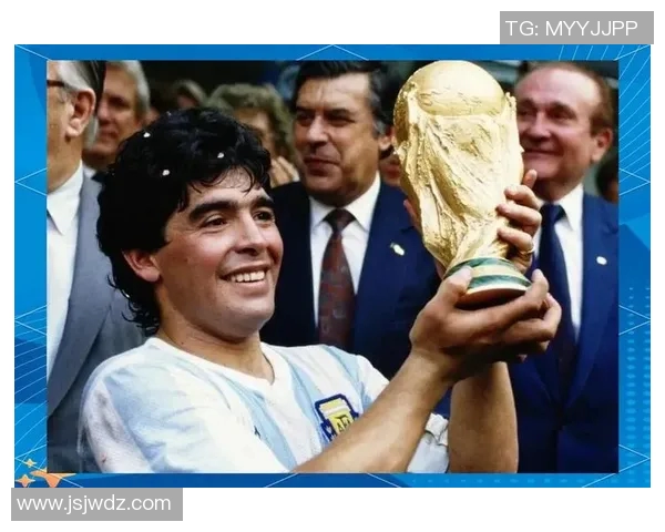 珍贵足球明星签名图片集锦回顾经典瞬间与传奇球员的辉煌历程