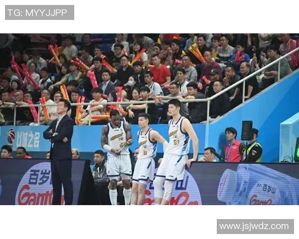 福建浔兴迎战广东宏远全力争胜激战即将上演篮球迷不容错过的精彩对决